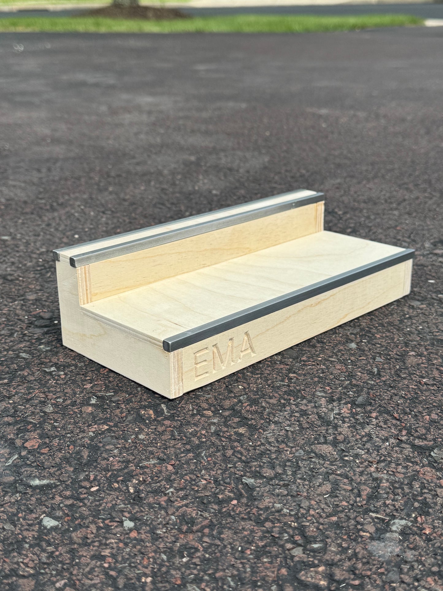 EMA Ramps Grind Box with Ledge